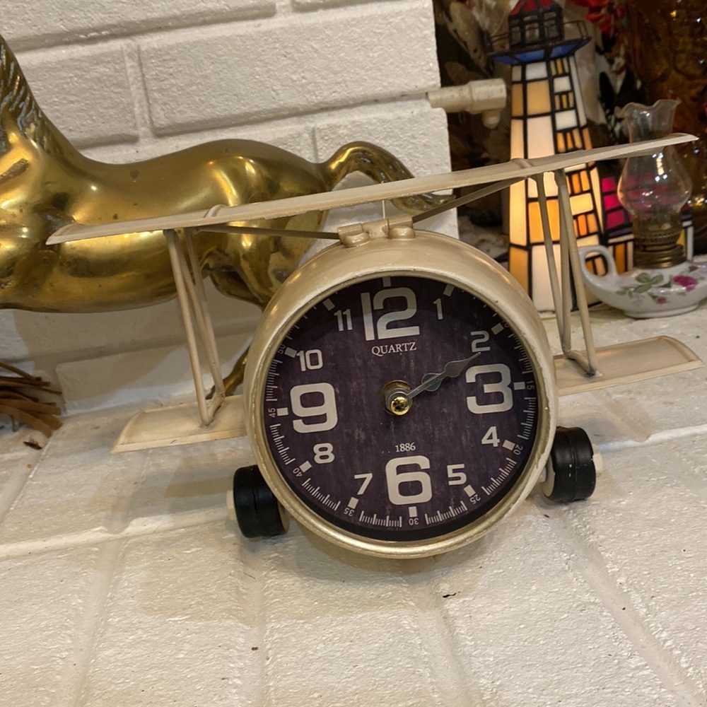 Cute Airplane clock